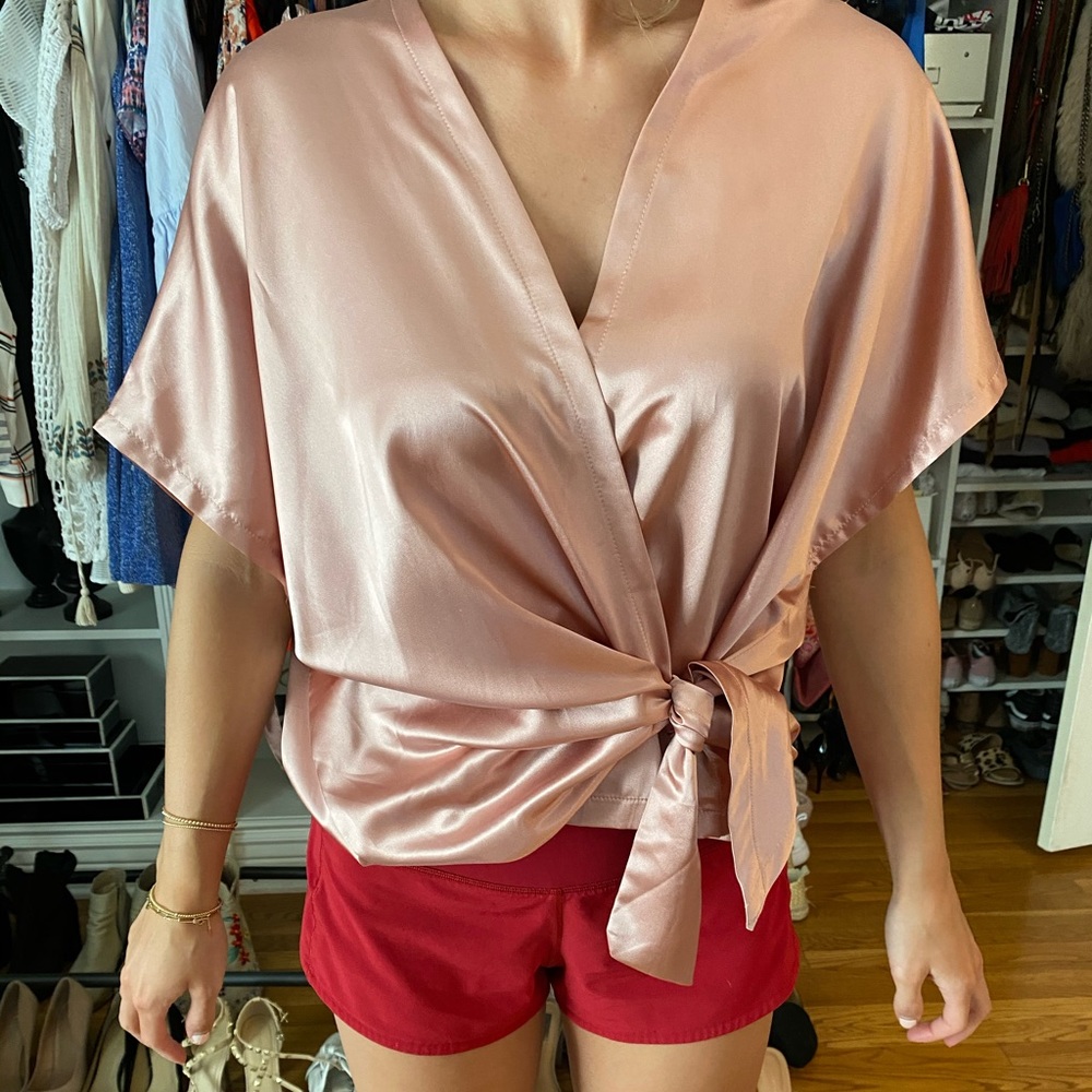 Shinny pink tie top! Size one size fits all!